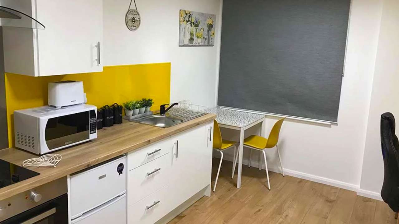 Loughborough student studio with kitchen