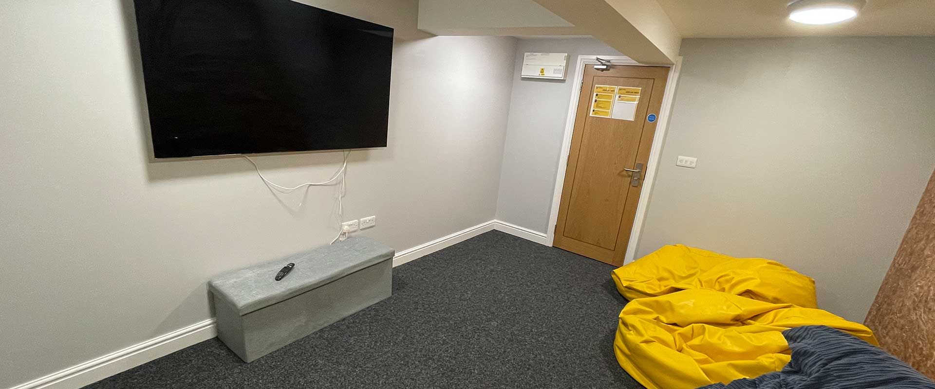 Forest Rise Loughborough Accommodation - A place where you can watch your favourite movies